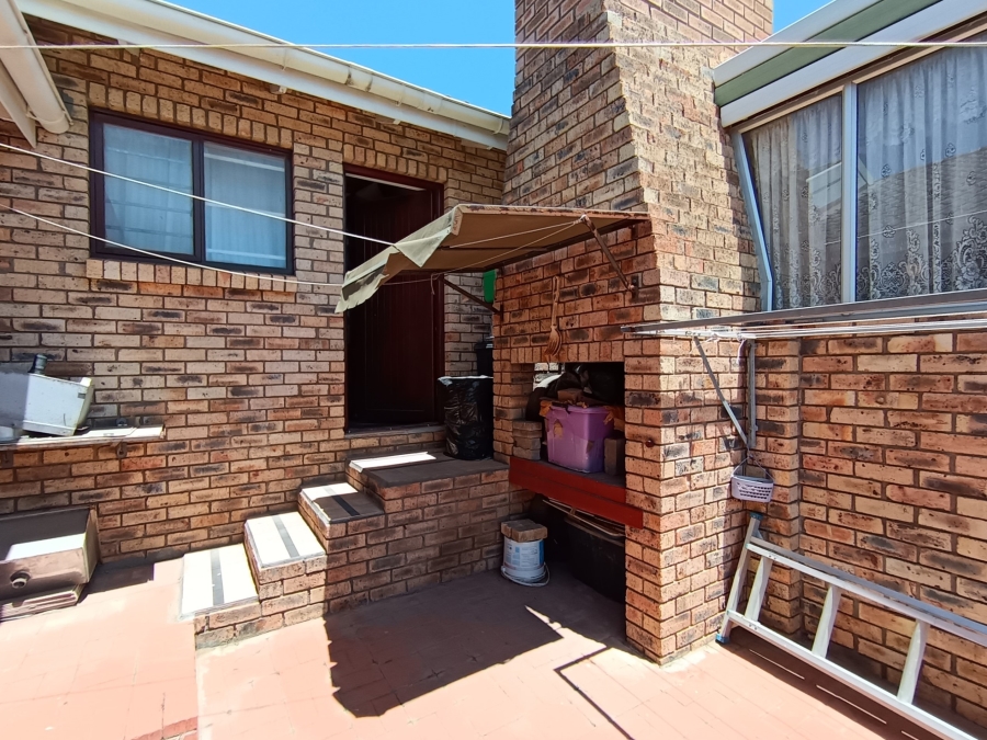 3 Bedroom Property for Sale in Jeffreys Bay Central Eastern Cape